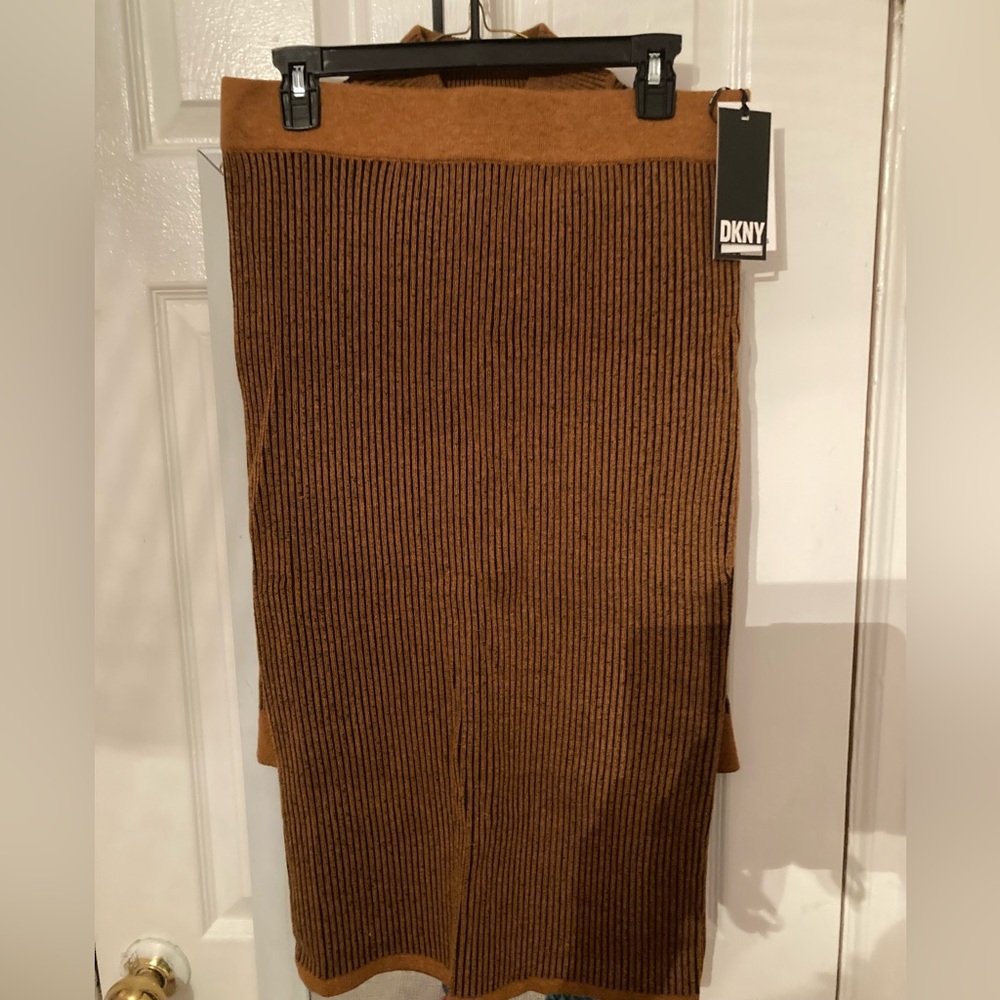 DKNY Jeans Brown and Black Striped Knit Set - Picture 6 of 10